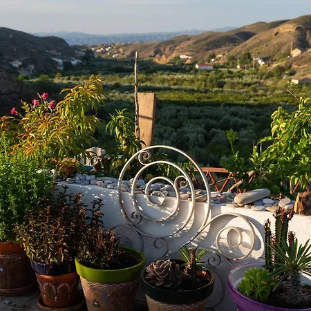 Rojo - An With Shared Pool & Hot Tub With Stunning Views In Appartement