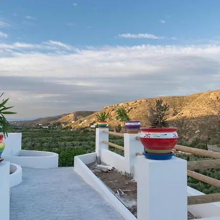 Rojo - An With Shared Pool & Hot Tub With Stunning Views In Apartment Oria