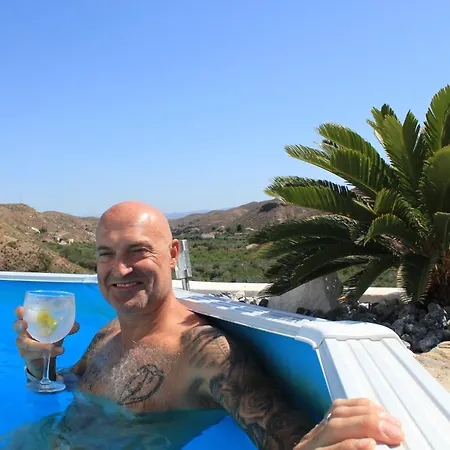 Rojo - An With Shared Pool & Hot Tub With Stunning Views In Apartment *