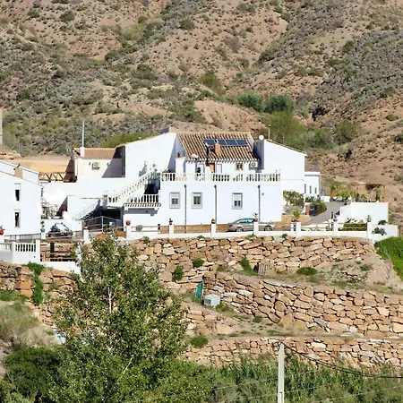 Rojo - An With Shared Pool & Hot Tub With Stunning Views In * Oria